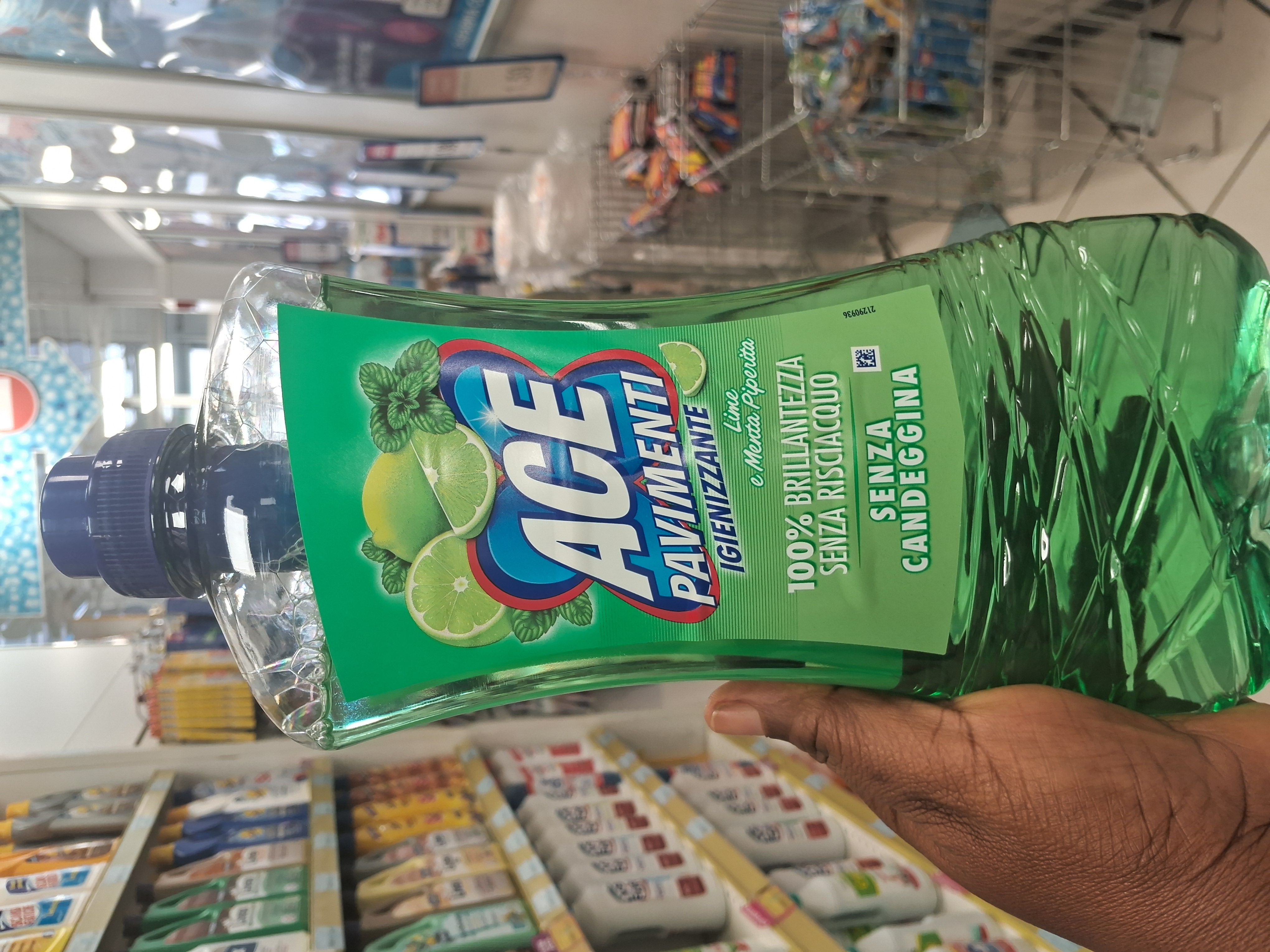 Antibacterial floor cleaner