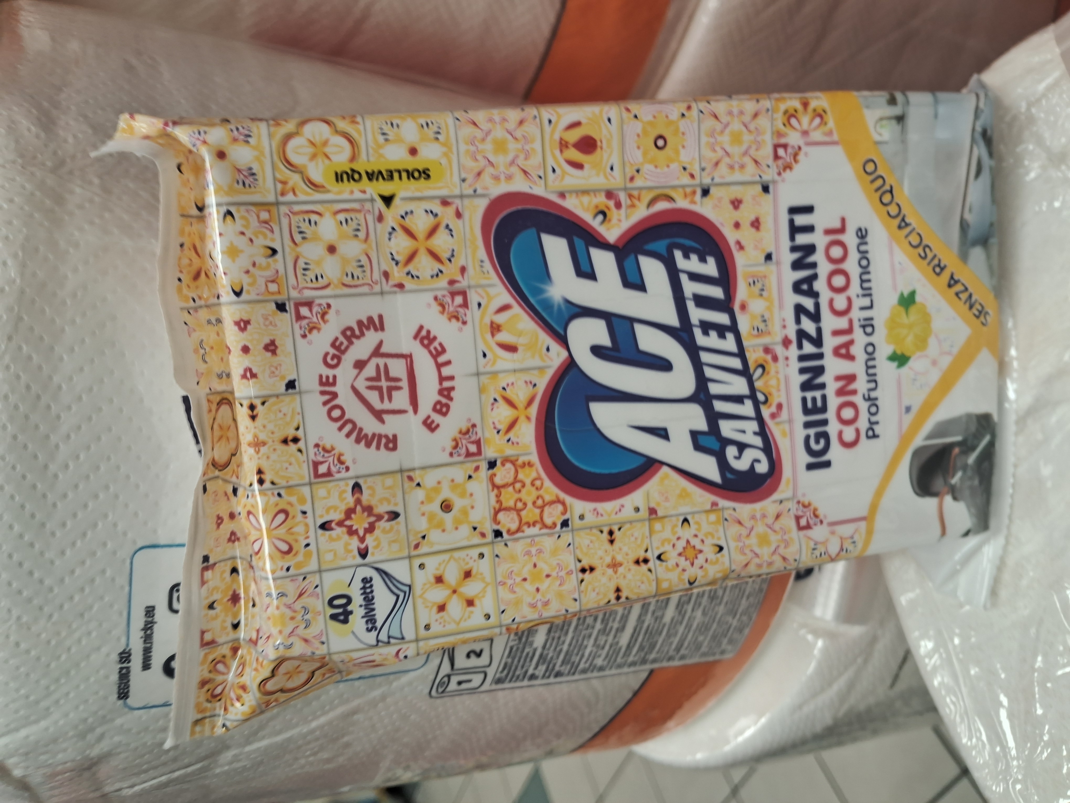 Disinfectant wipes
