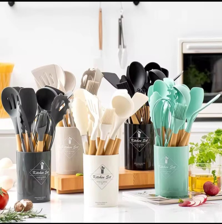 Silicone kitchen ladle set